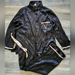 VICTORIA'S SECRET PAJAMA SET